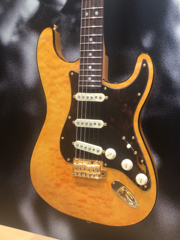 Made in Japan, Limited 2023 Flagship Tokyo Gold Stratocaster